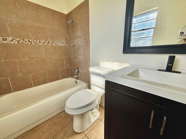 Building Photo - Freshly Remodeled 3 Bedroom 2 Bathroom Home in Frenship ISD