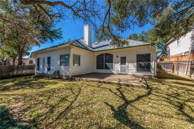 Building Photo - 15831 W Dorman Dr