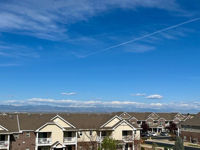 Building Photo - 1 bed 1 bath w/ Beautiful Mountain views!