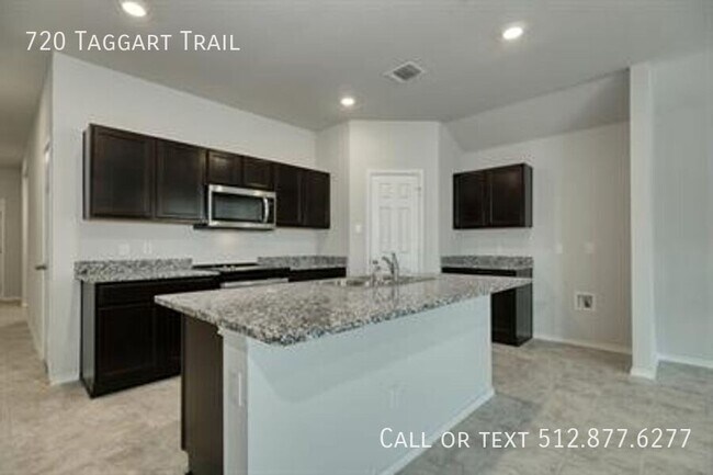 Building Photo - 720 Taggart Trail