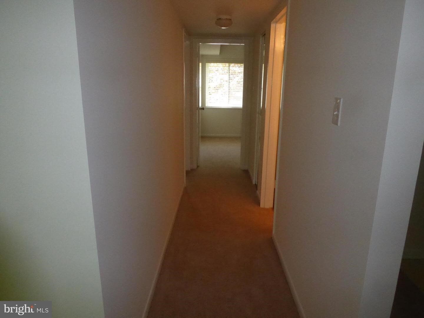 Building Photo - 1427 Northgate Sq