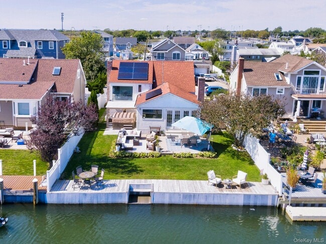 Building Photo - 435 East Dr