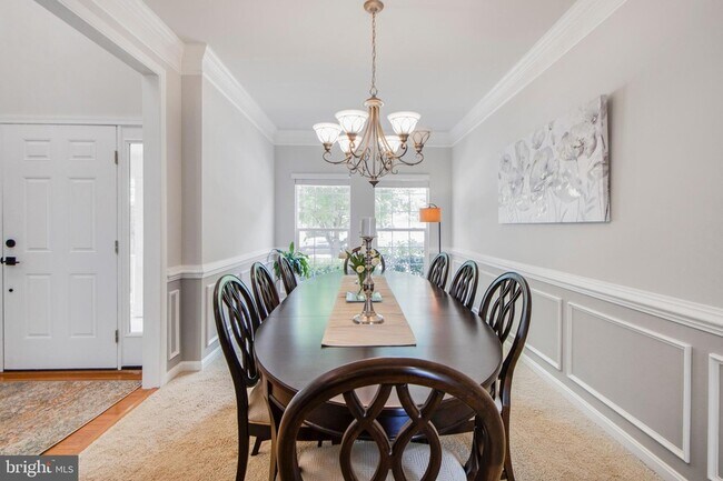 Building Photo - 115 Richard Dr SE