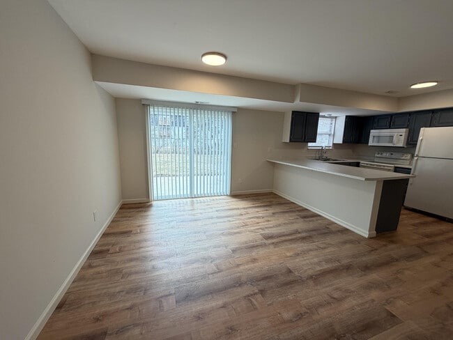 Building Photo - 1918 Mirtle Grove Ct