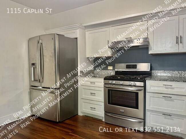 Building Photo - 1115 Caplin St