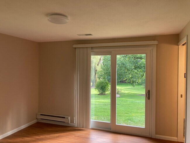 Building Photo - 8525 S Spring Valley Park Dr