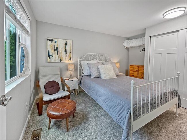 Building Photo - 13316 NE 137th Pl