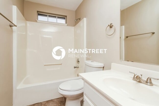 Building Photo - 3 Bedroom Pet-Friendly Home in Antioch, TN with Main Street Renewal