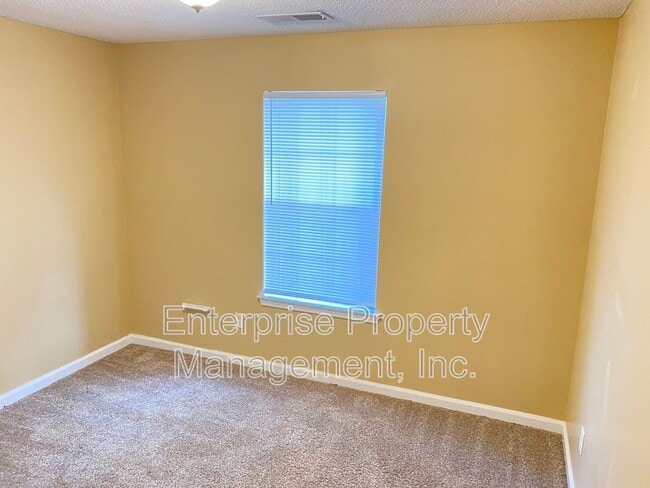 Building Photo - 7162 Charlton Way