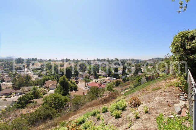 Building Photo - 11327 Linares St