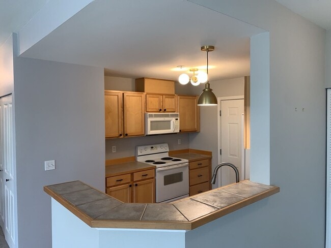 Building Photo - Charming 2Bed, 2Bath Condo in Auburn WA