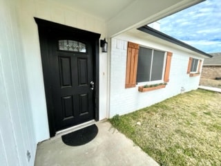 Building Photo - 396 Fernwood Dr