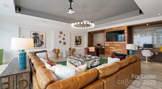 Building Photo - 650 E Brooklyn Vlg Ave