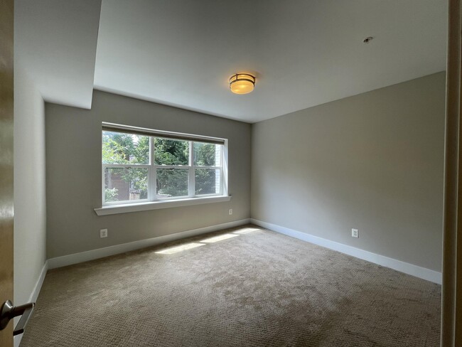 Building Photo - 3404 13th St NW