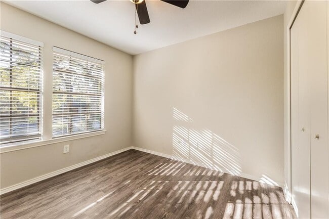 Building Photo - 7004 Riverton Dr