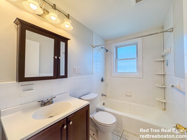Building Photo - 74 Dunboy St