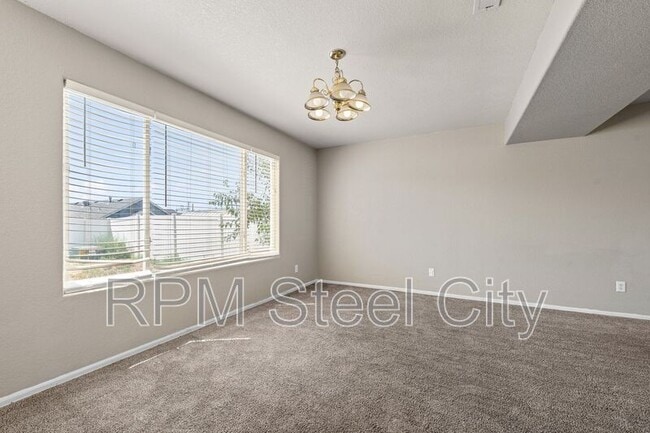 Building Photo - 2238 Meadowlark Ln