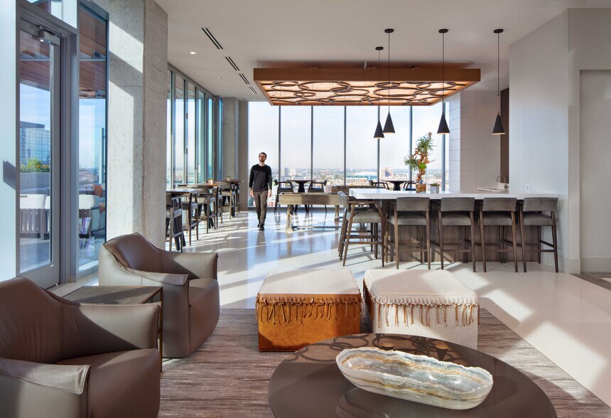 Building Photo - 229 S Peoria St