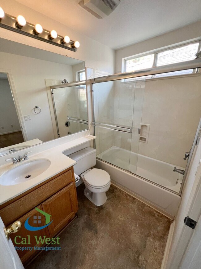 Building Photo - $3295 - 2BD/2BA Beautiful Palmia Condo Near Cottle Road & 85 Available Now!