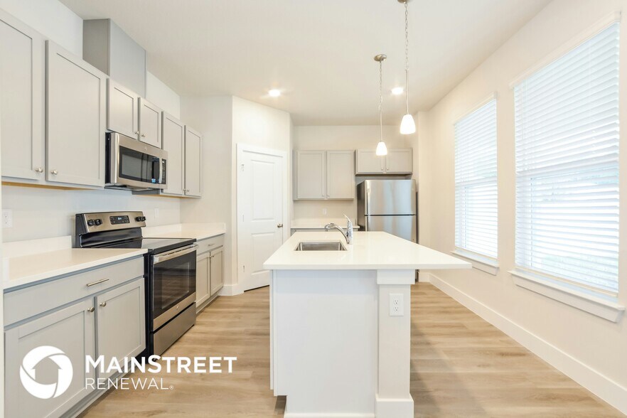 Building Photo - 352 Whiteheart Dr