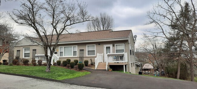 Building Photo - 487 Kentucky Ave