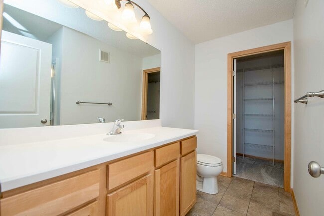 Building Photo - 4665 Victor Path