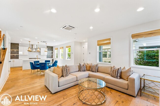 Building Photo - *Limited Move In Special! $1,000 Off First...