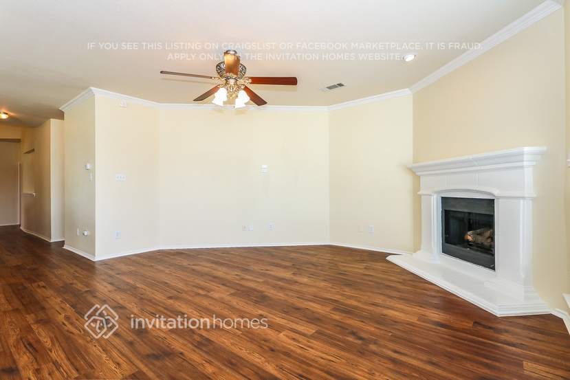 Building Photo - 9217 Askew St