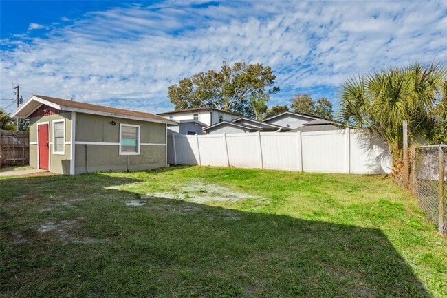 Building Photo - 3923 W Broad St