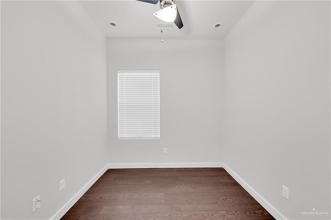 Building Photo - 24 S 4th St