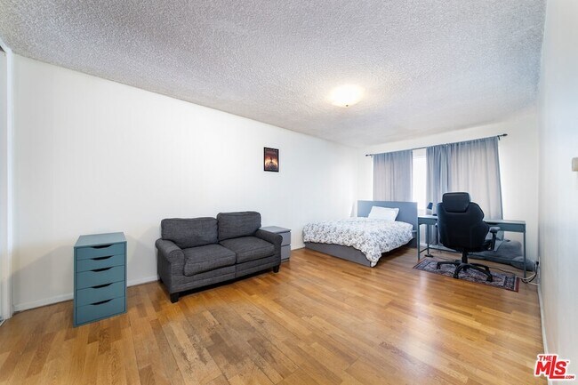 Building Photo - 5232 Corteen Pl