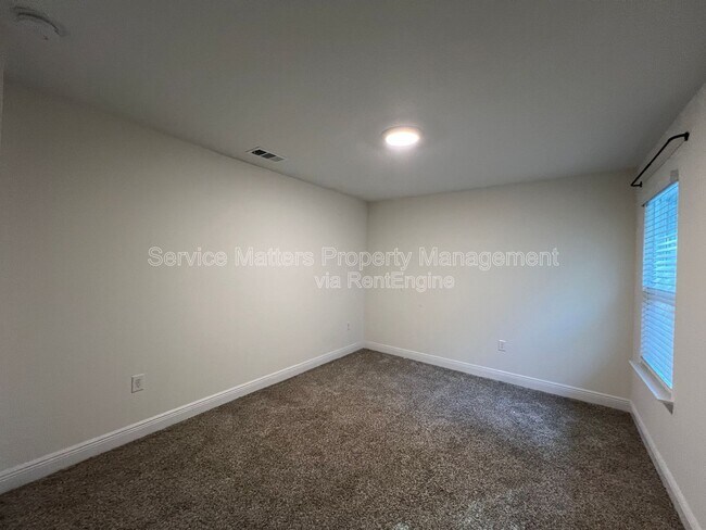 Building Photo - 4527 Plowman Ln