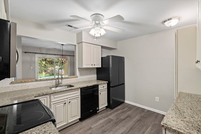 Building Photo - 114 Briarcliff Ct