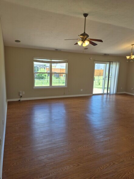Building Photo - 3333 Trafalgar Ct