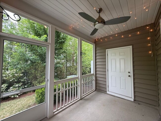 Building Photo - 414 Shale Creek Dr