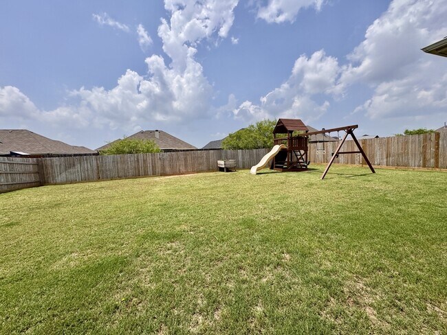Building Photo - 4824 Olivia Ln