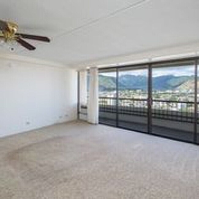 Building Photo - 2333 Kapiolani Blvd