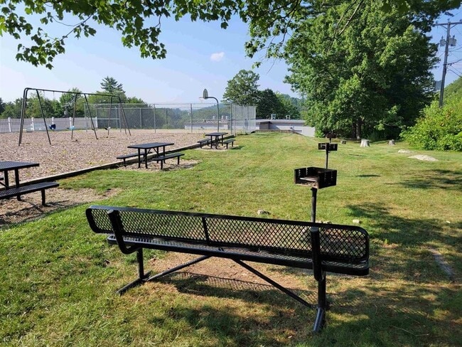 Building Photo - 136 Mammoth Rd