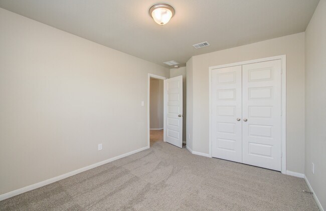 Building Photo - 8411 Beacon Bay Cir