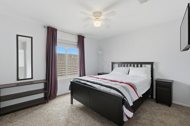 Building Photo - 6843 S 26th St