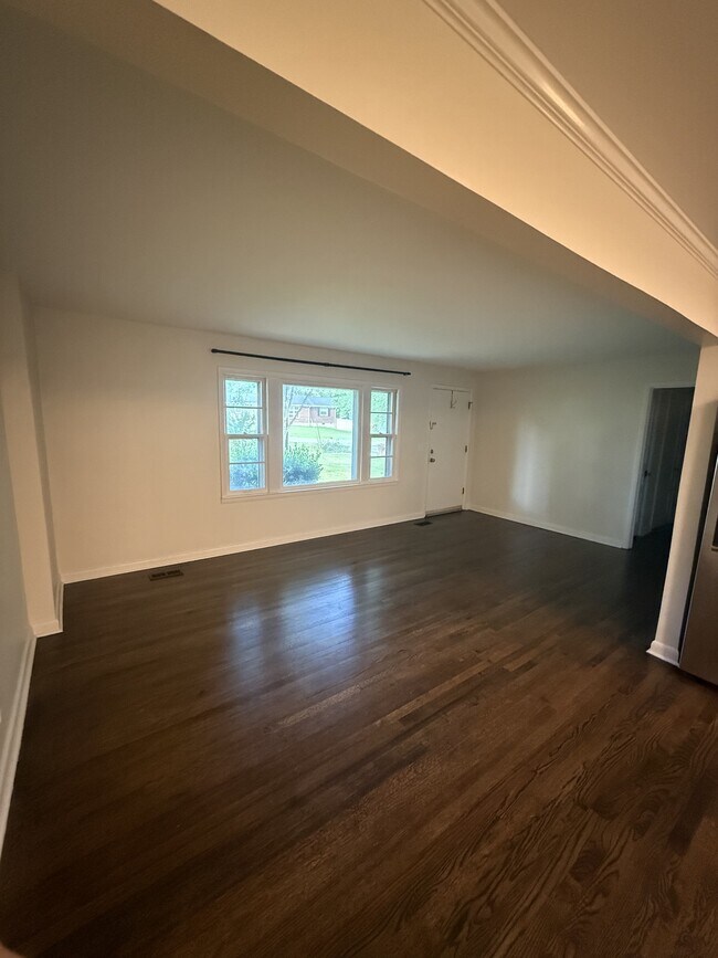 Building Photo - 2626 Woodberry Dr
