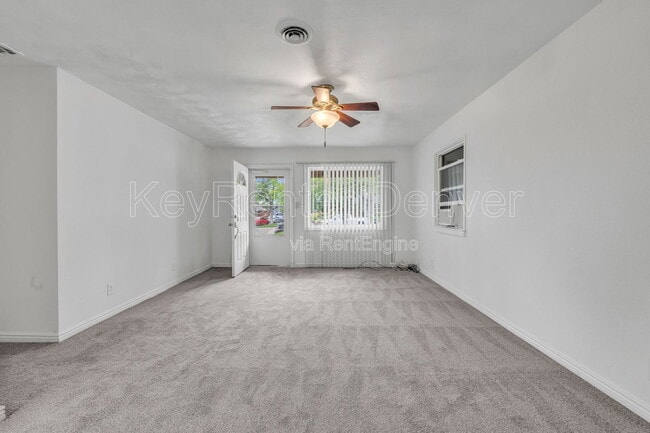 Building Photo - 8910 Poze Blvd