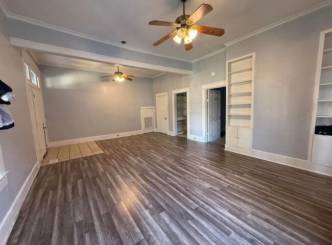 Building Photo - Gorgeous 2 Bedroom in Highland Duplex