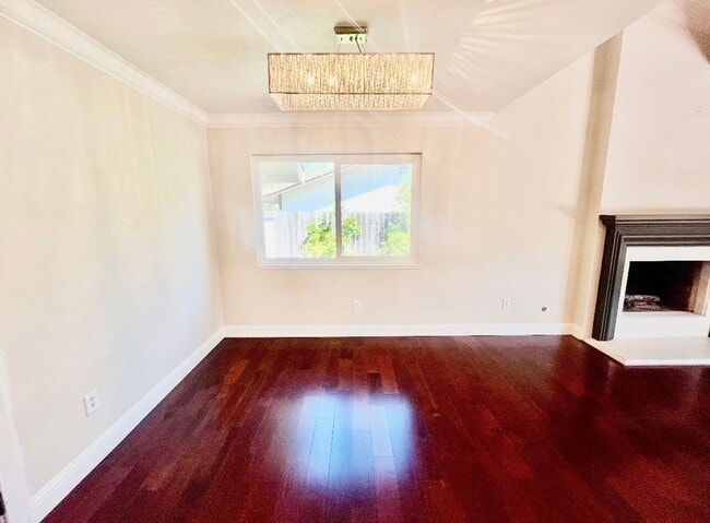 Building Photo - 5415 Comstock Ct