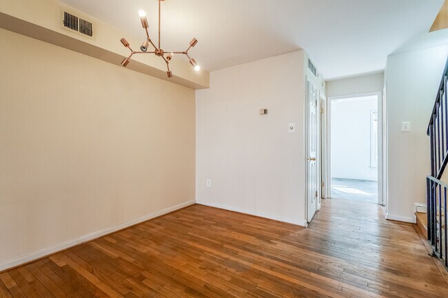 Building Photo - 1839 Biltmore St NW