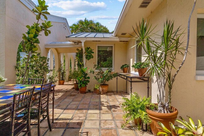 Building Photo - 3399 70th Ln N