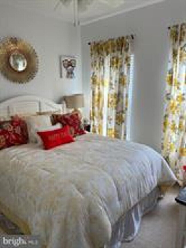 Building Photo - Location Location Location