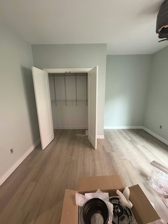 Building Photo - 708 Harrison Ave