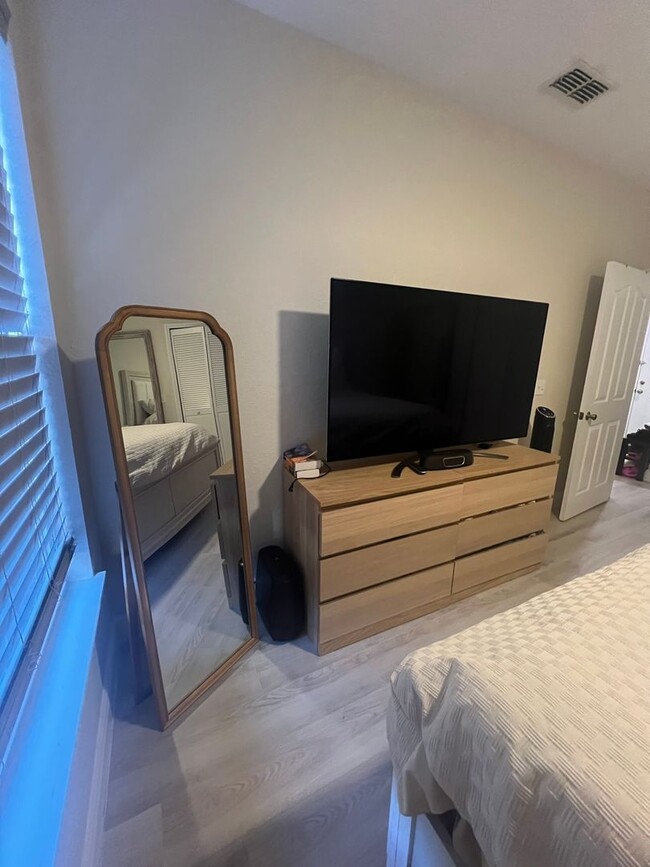 Building Photo - 1 Bedroom Condo in Orlando