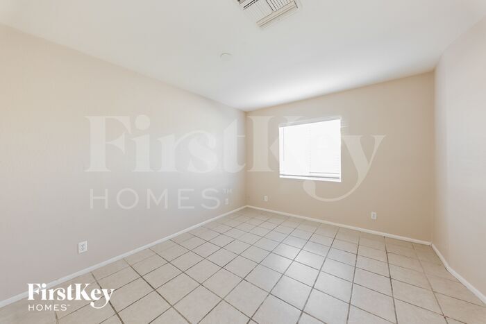 Building Photo - 11740 N 80th Dr